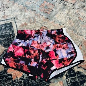 Nike Girls' Dry Tempo Running Shorts